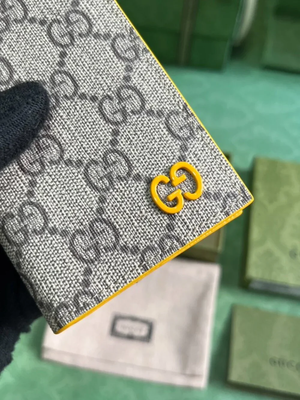 Gucci Long Card Case with GG Detail in Beige/Ebony GG Supreme
